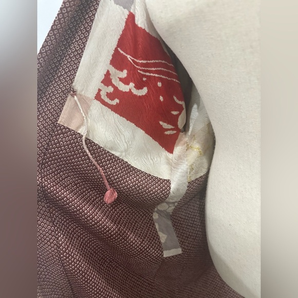 Gorgeous Vintage Japanese Kimono - Picture 11 of 17